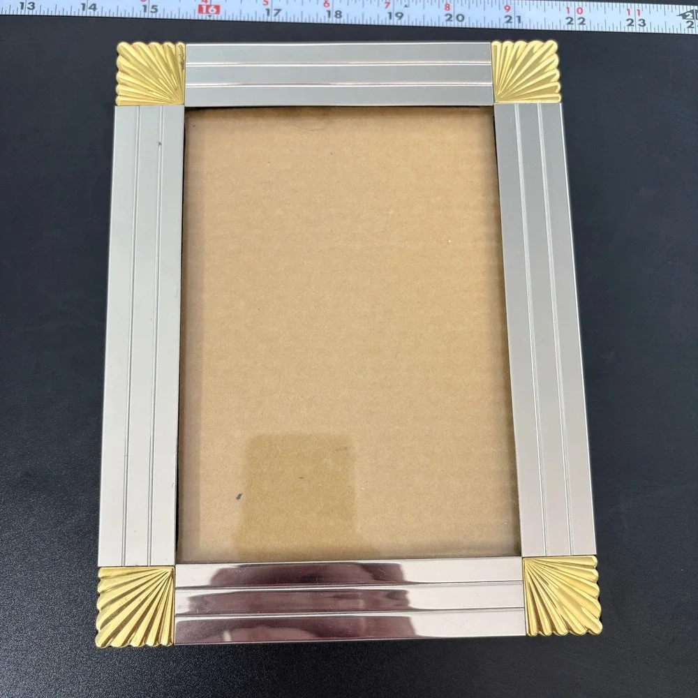 Unbranded Vintage Picture Frame 5x7 Silver‎ Gold Art Deco Ribbed Shell Corners
